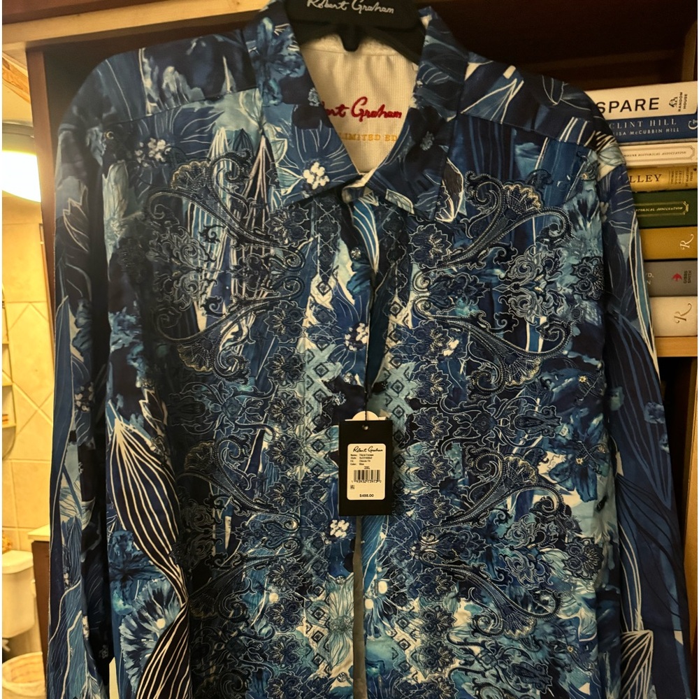Robert Graham new with tags limited edition men’s shirt